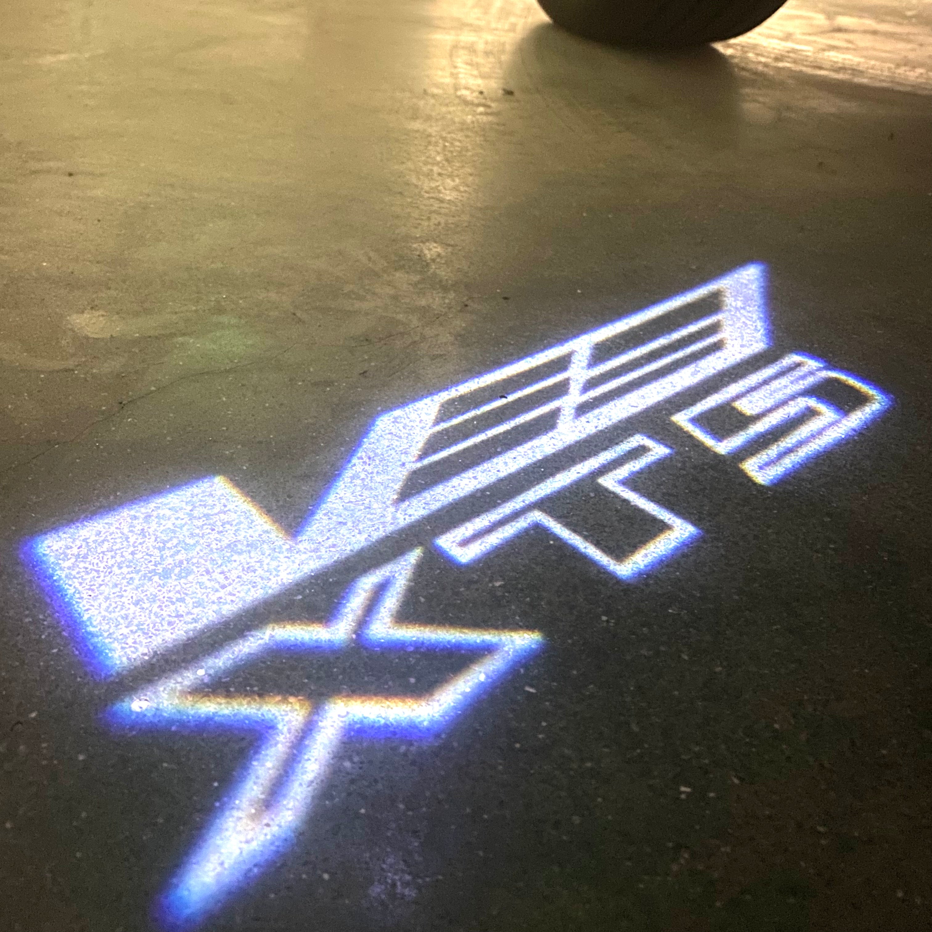 AUDI LOGO PROJECTOT LIGHTS Nr.19 (الكمية 1 = 2 Logo Films /2 أضواء الباب)