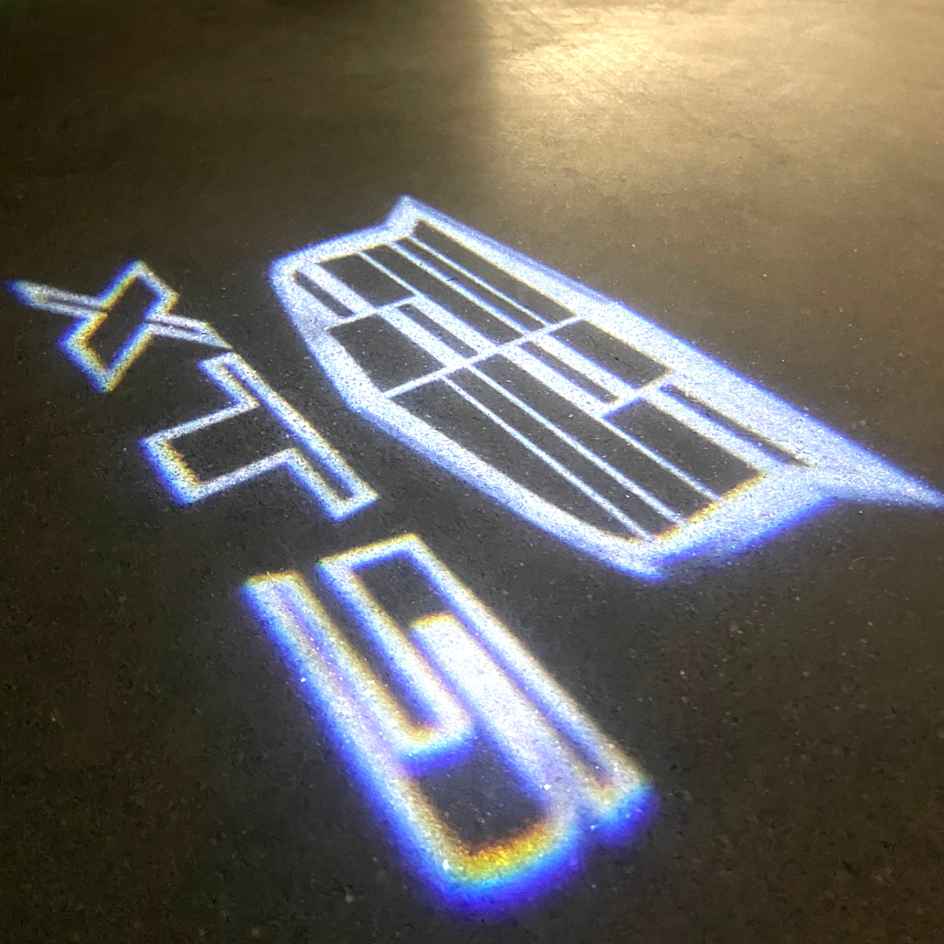 AUDI LOGO PROJECTOT LIGHTS Nr.19 (الكمية 1 = 2 Logo Films /2 أضواء الباب)