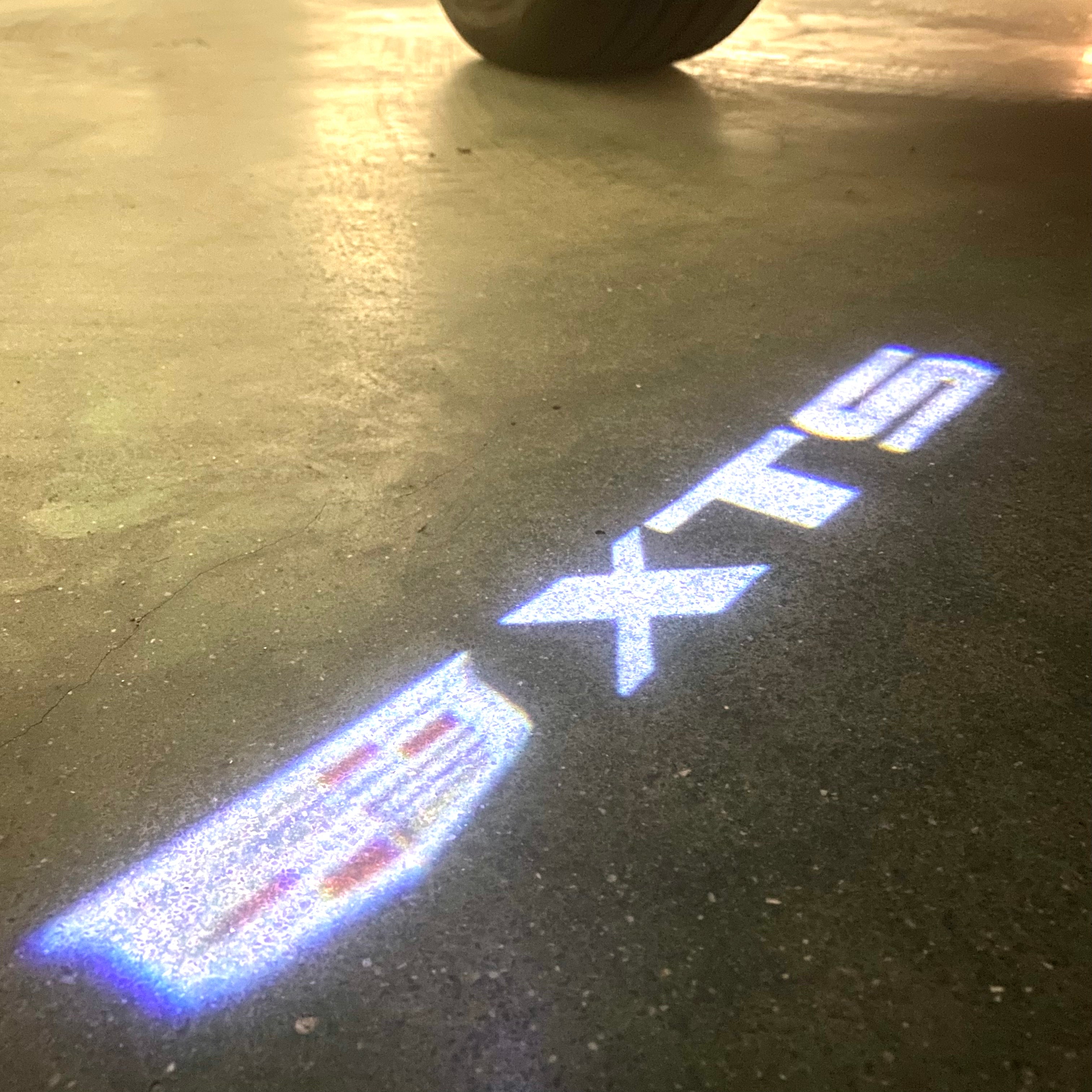 AUDI LOGO PROJECTOT LIGHTS Nr.19 (الكمية 1 = 2 Logo Films /2 أضواء الباب)