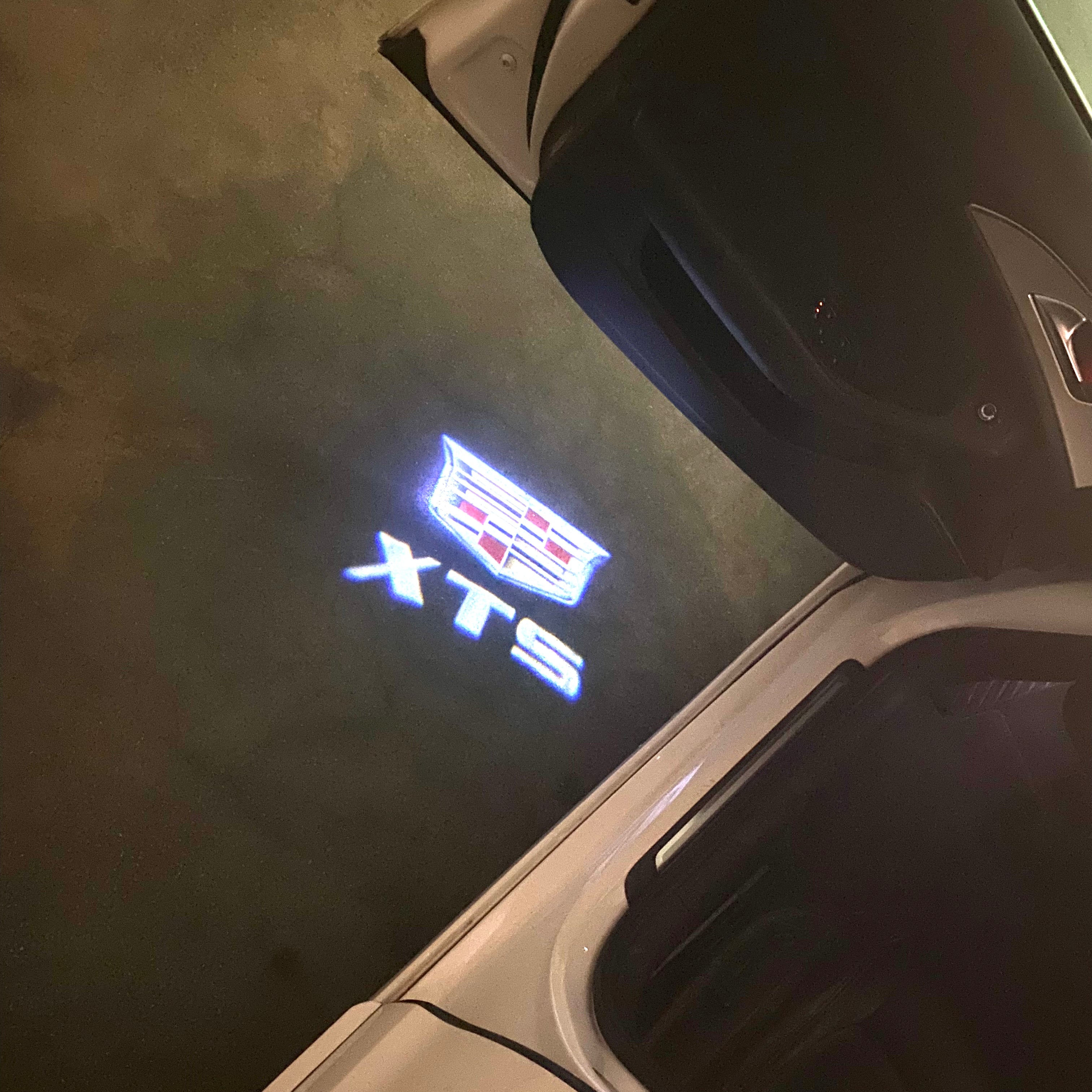 AUDI LOGO PROJECTOT LIGHTS Nr.19 (الكمية 1 = 2 Logo Films /2 أضواء الباب)