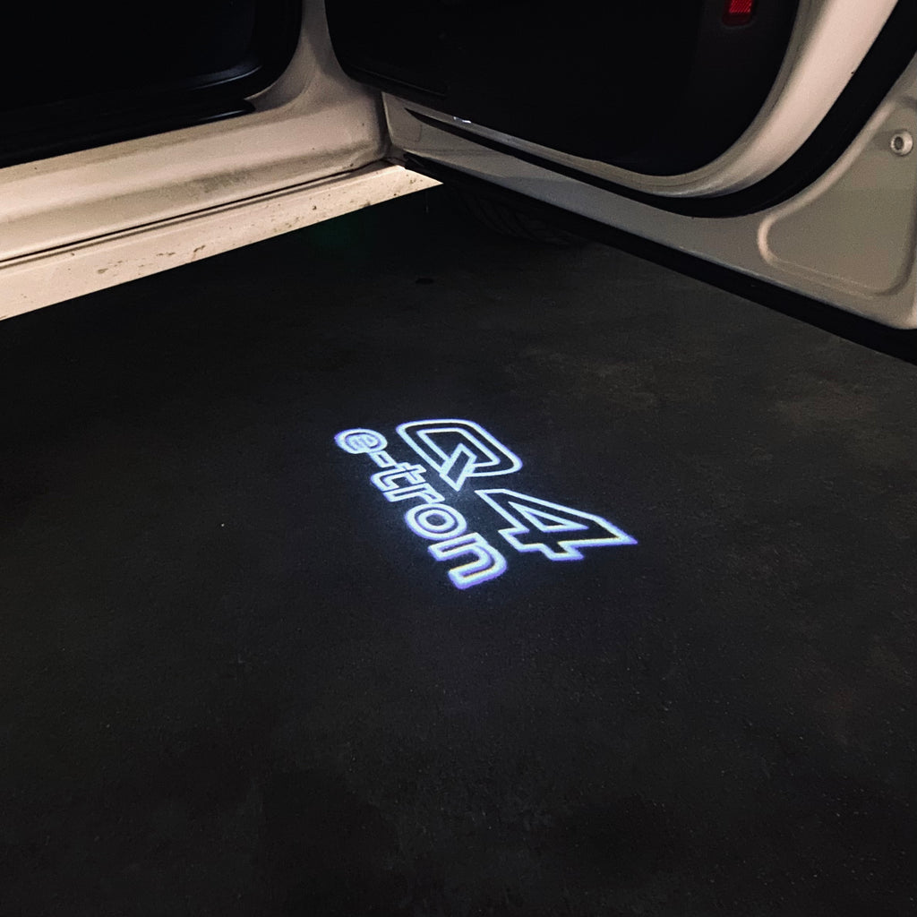 AUDI LOGO PROJECTOT LIGHTS Nr.120 (الكمية 1 = 2 Logo Films /2 أضواء الباب)