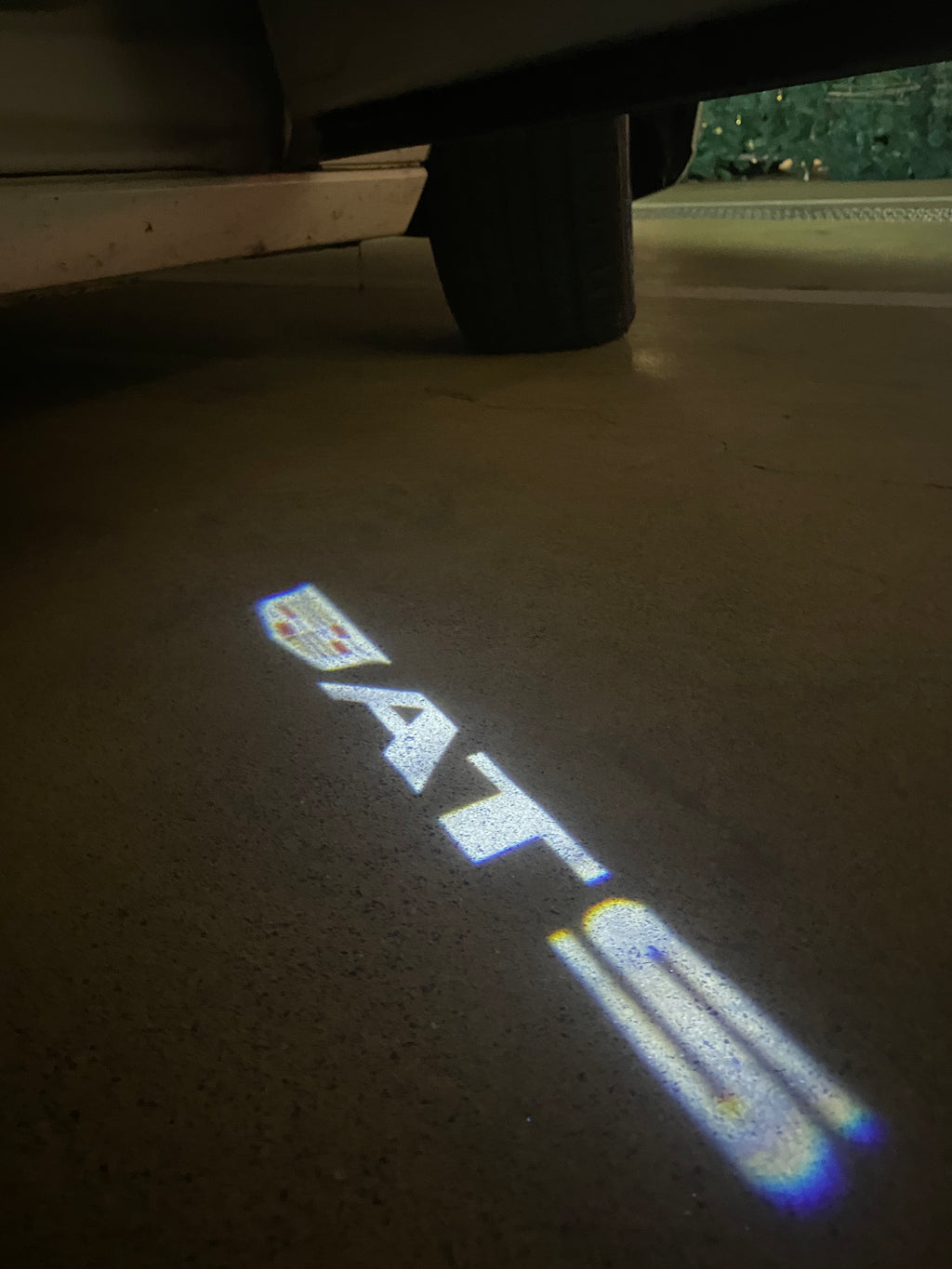 AUDI LOGO PROJECTOT LIGHTS Nr.19 (الكمية 1 = 2 Logo Films /2 أضواء الباب)