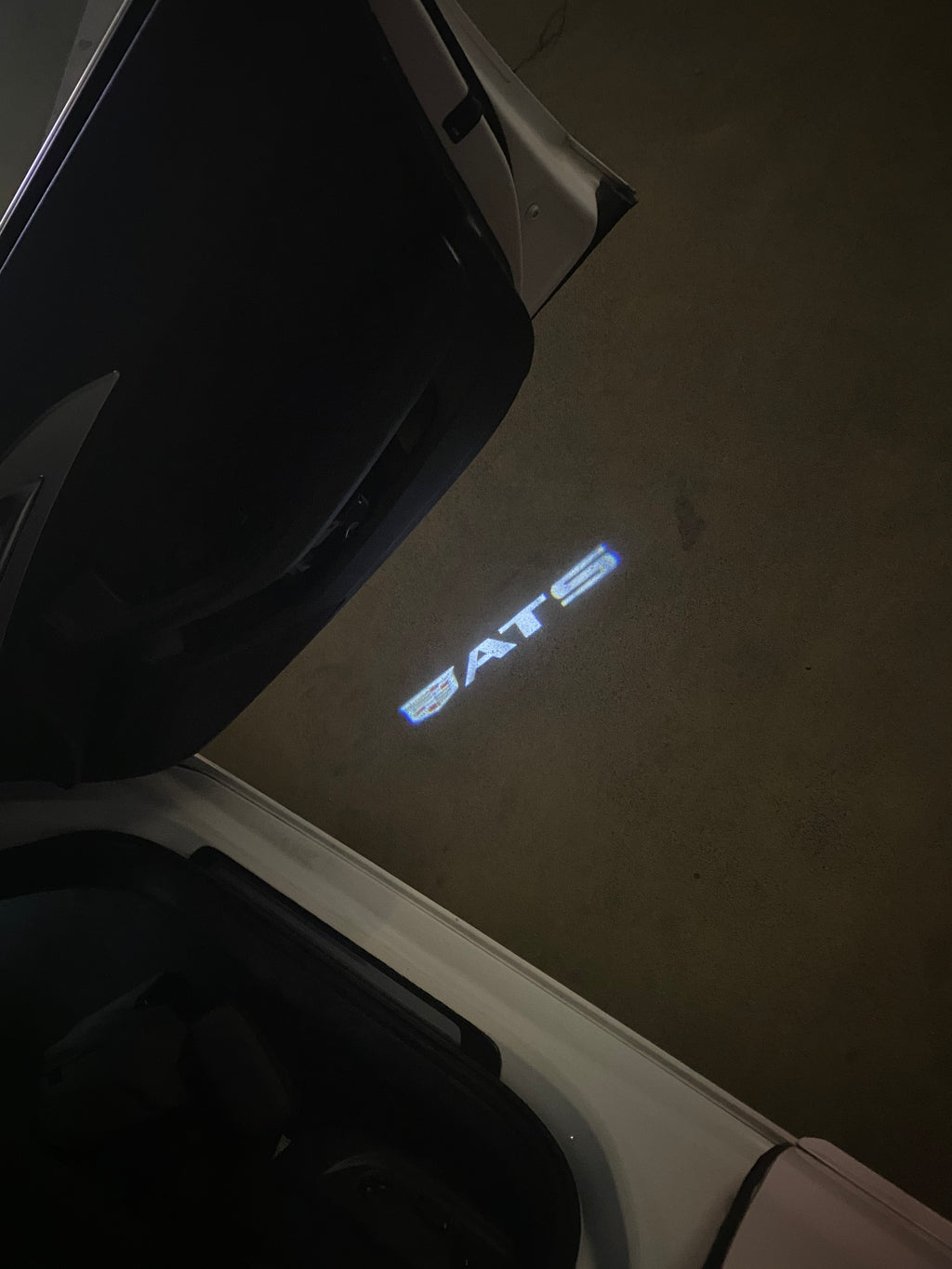 AUDI LOGO PROJECTOT LIGHTS Nr.19 (الكمية 1 = 2 Logo Films /2 أضواء الباب)