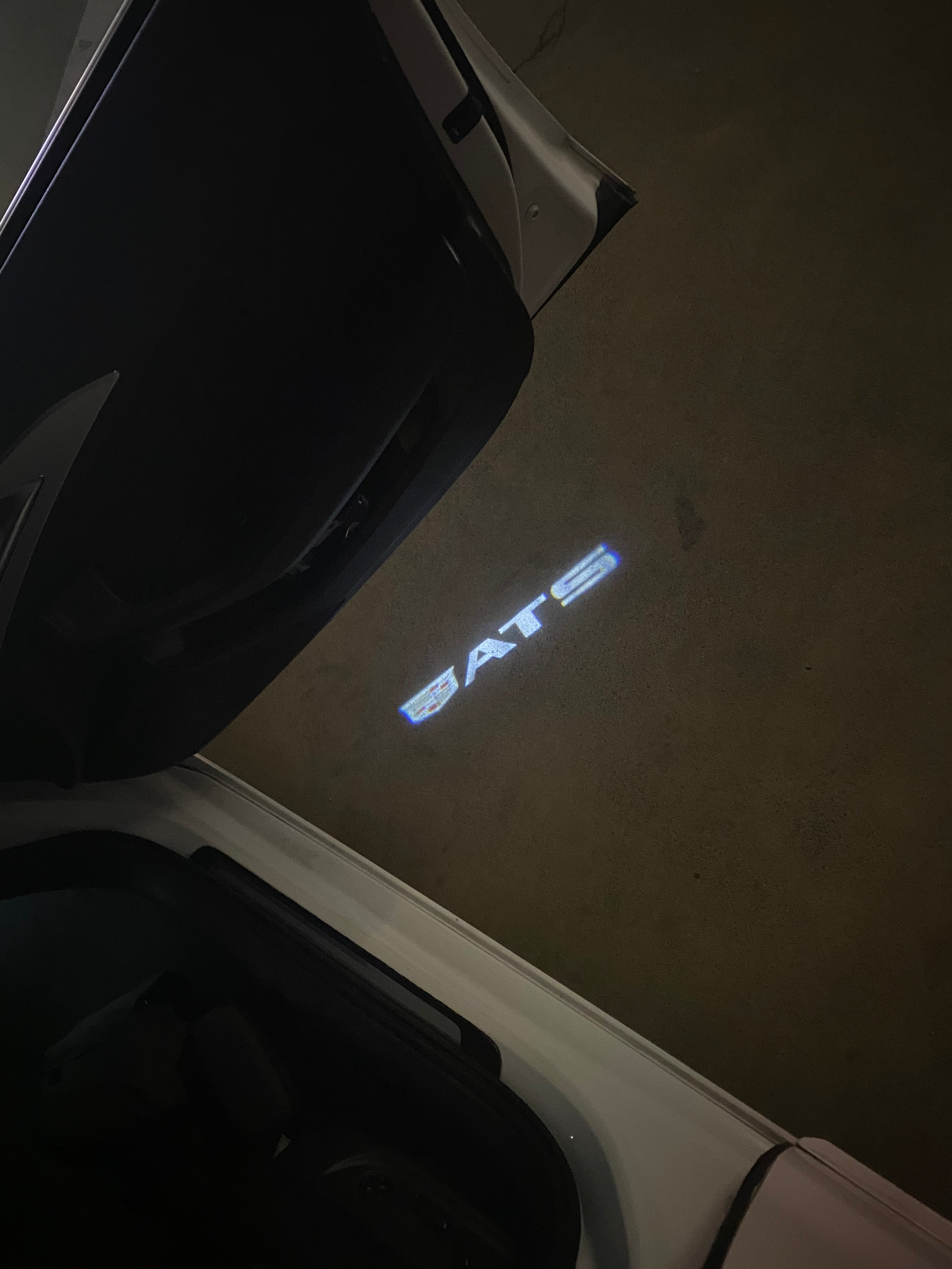 AUDI LOGO PROJECTOT LIGHTS Nr.19 (الكمية 1 = 2 Logo Films /2 أضواء الباب)