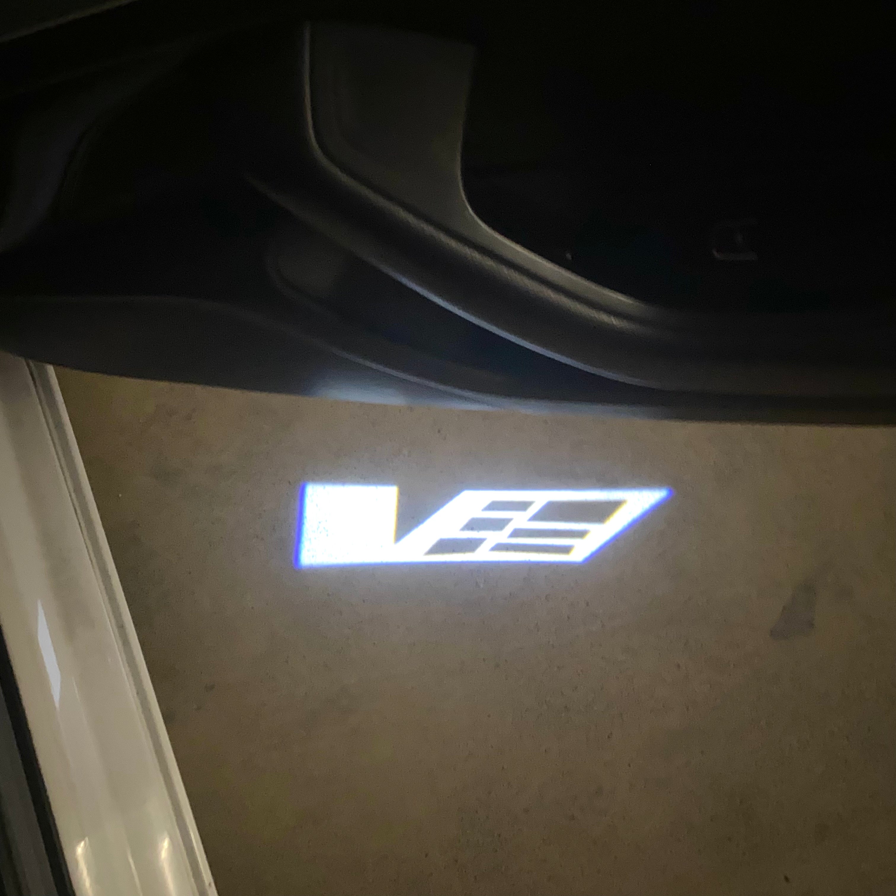 AUDI LOGO PROJECTOT LIGHTS Nr.19 (الكمية 1 = 2 Logo Films /2 أضواء الباب)