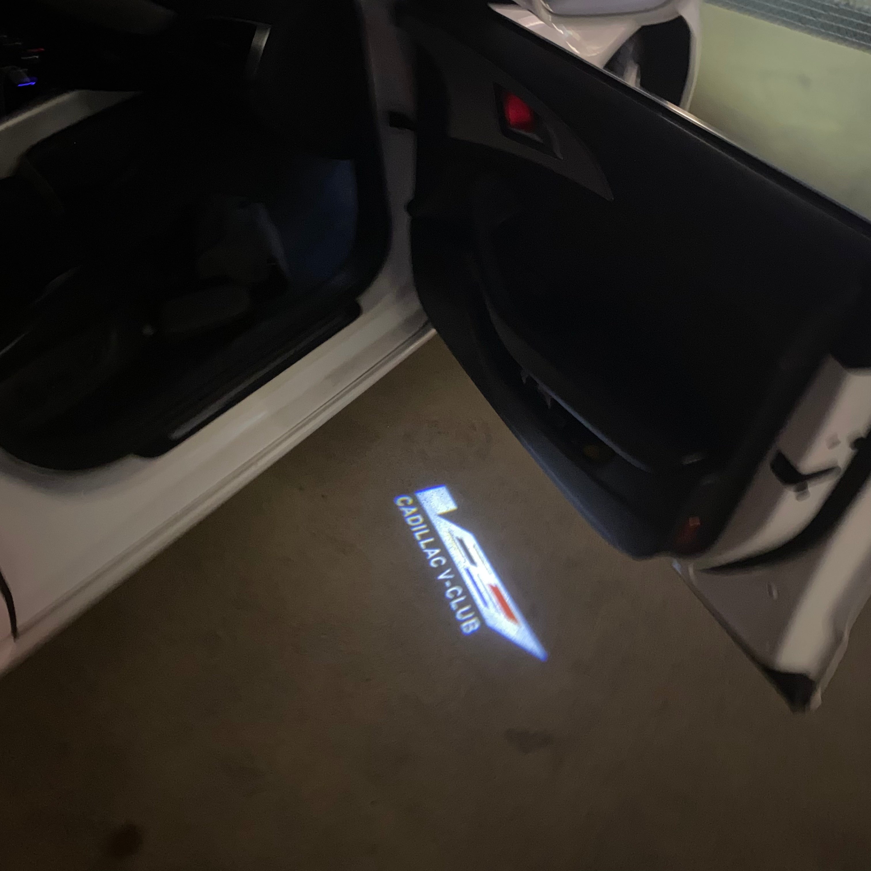 AUDI LOGO PROJECTOT LIGHTS Nr.19 (الكمية 1 = 2 Logo Films /2 أضواء الباب)