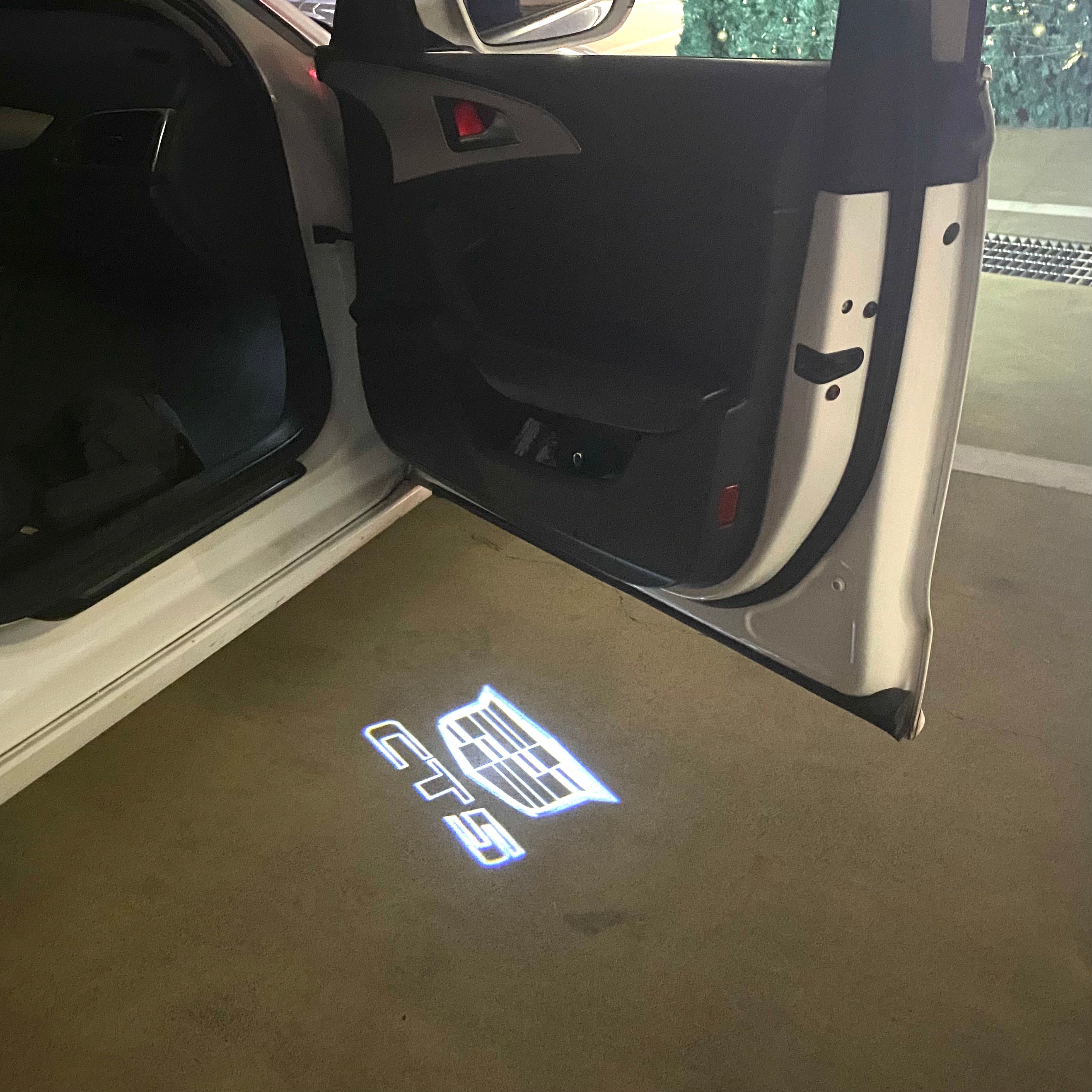 AUDI LOGO PROJECTOT LIGHTS Nr.19 (الكمية 1 = 2 Logo Films /2 أضواء الباب)