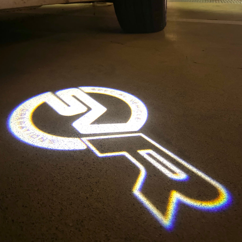 Land Rover LOGO PROJECROTR LIGHTS Nr.04 (الكمية 1 = 1 مجموعة / 2 أضواء باب)