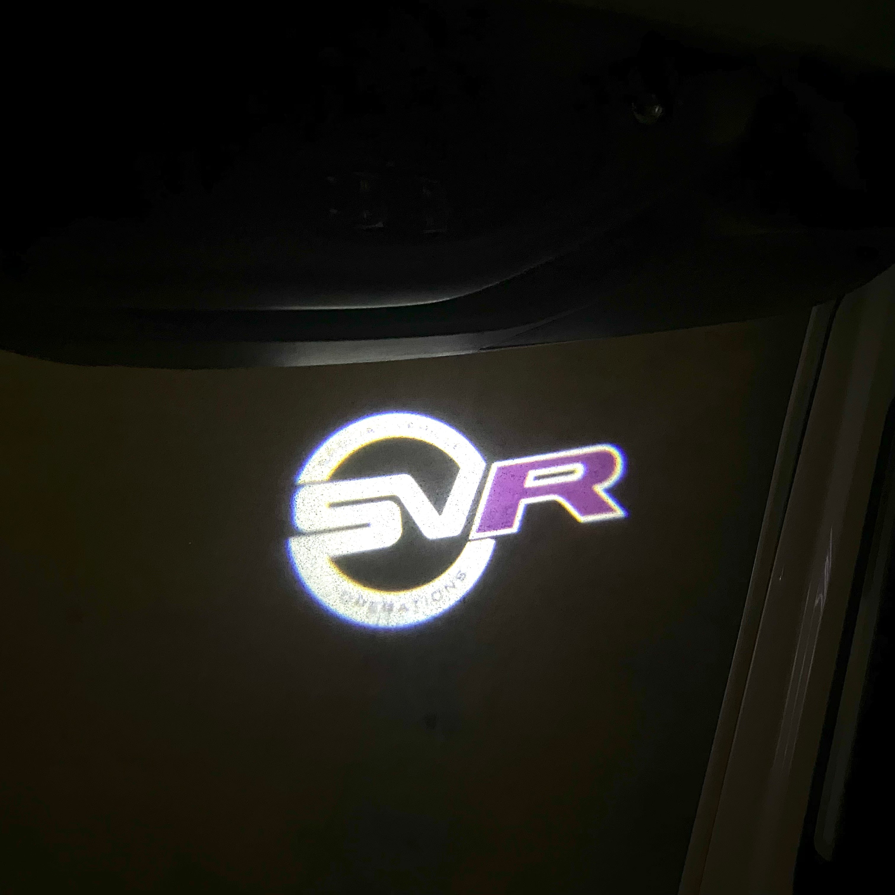 Land Rover LOGO PROJECROTR LIGHTS Nr.04 (الكمية 1 = 1 مجموعة / 2 أضواء باب)