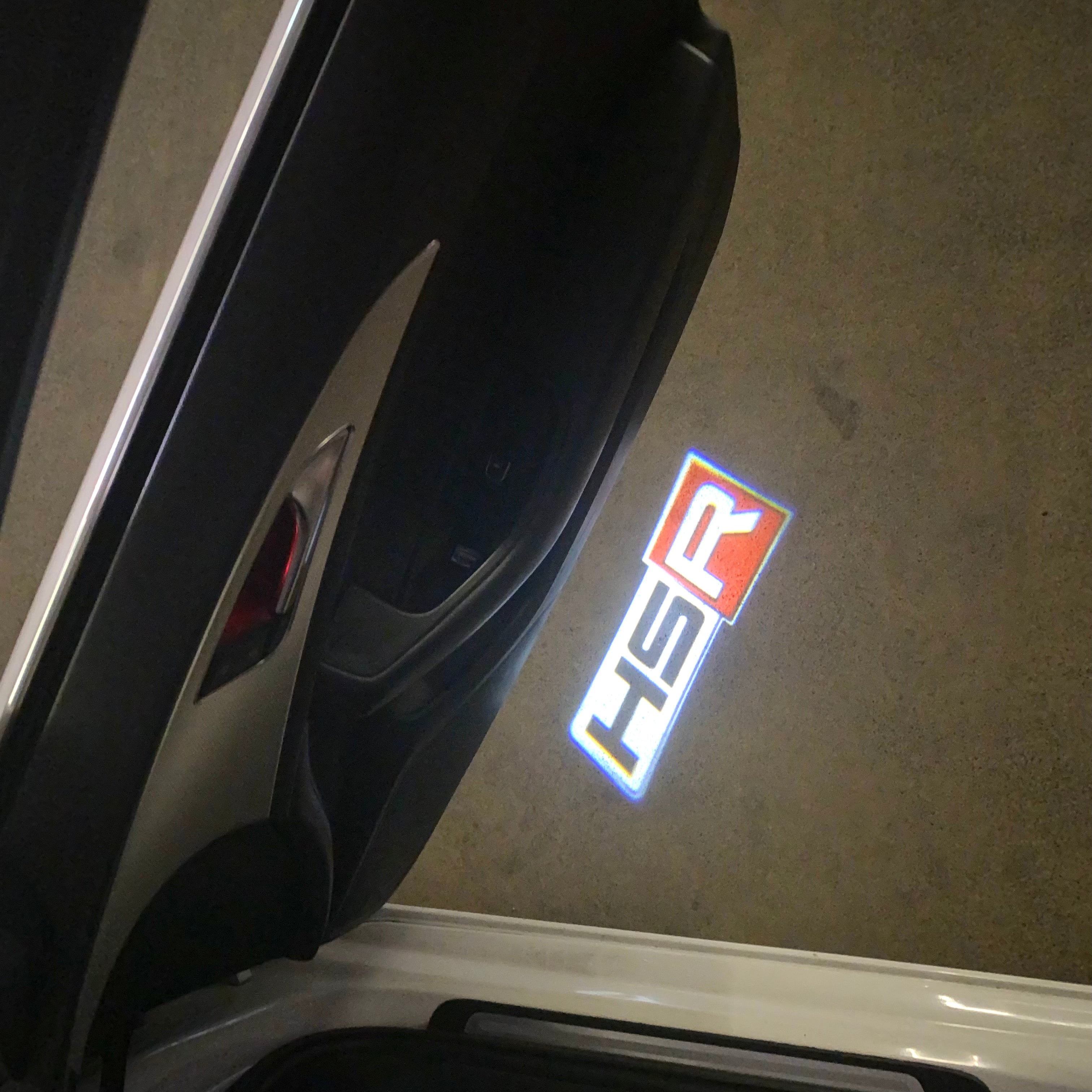 Land Rover LOGO PROJECROTR LIGHTS Nr.04 (الكمية 1 = 1 مجموعة / 2 أضواء باب)