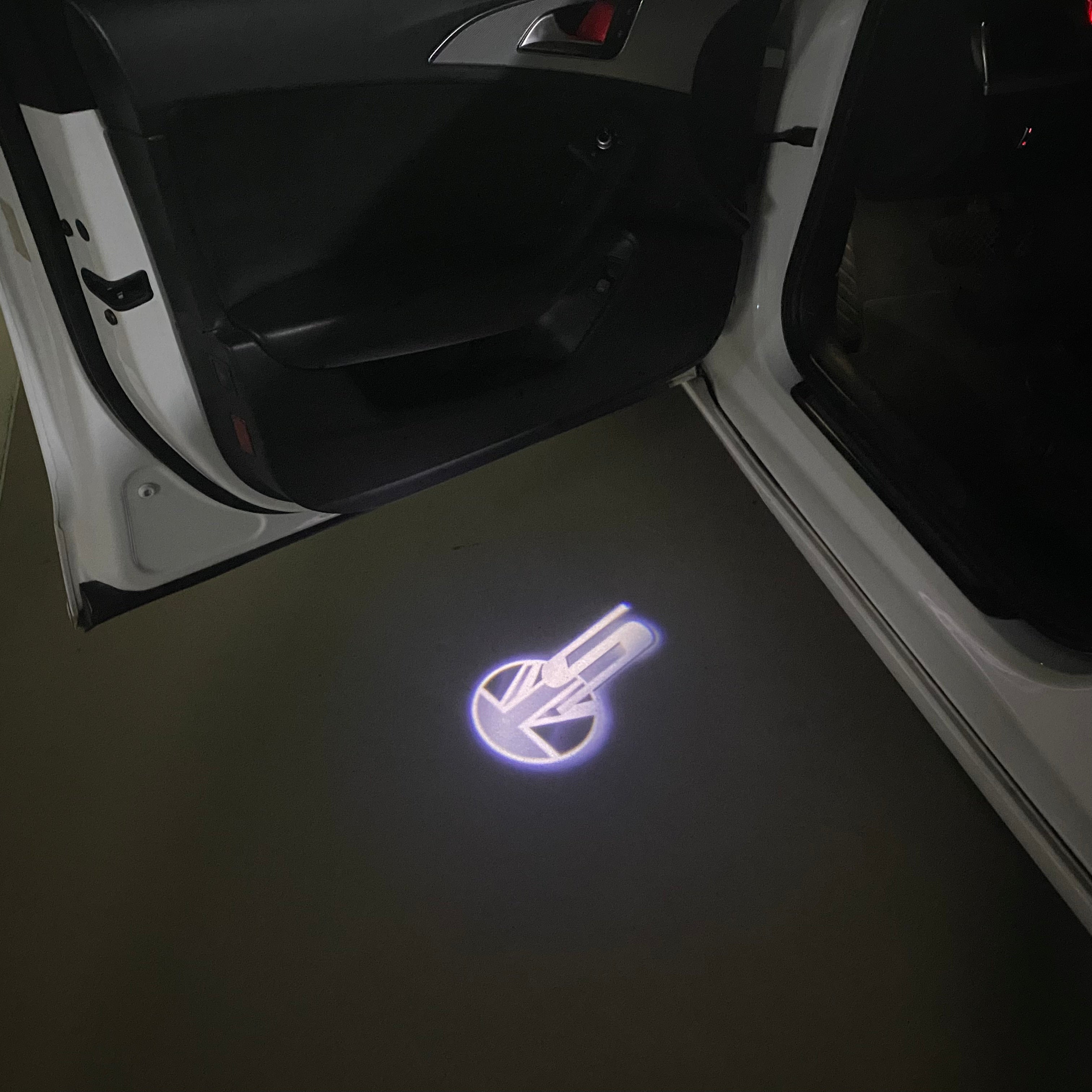 جاكوار LOGO PROJECROTR أضواء Nr.46 (الكمية 1 = 1 مجموعات / 2 أضواء الباب)