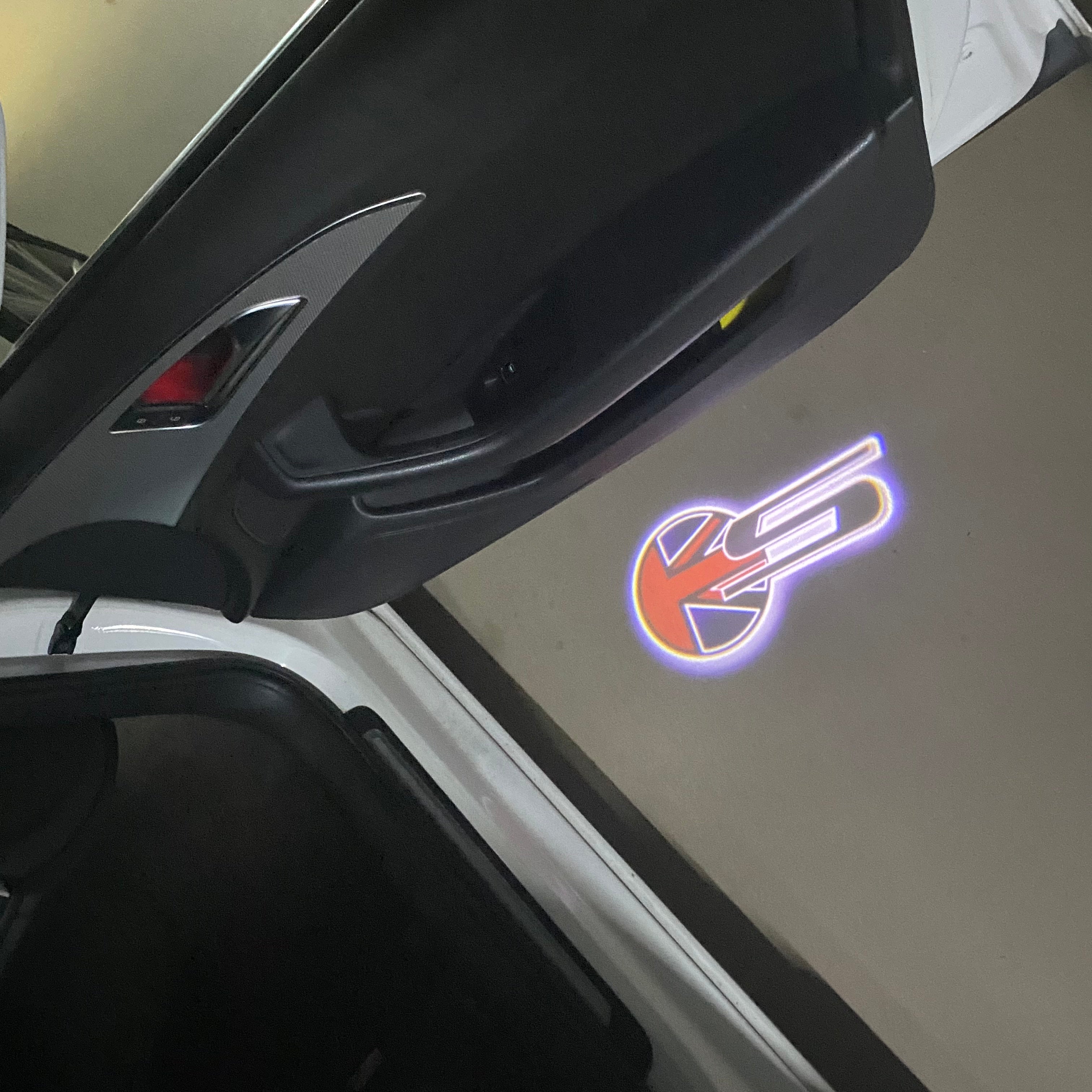 JAGUAR LOGO PROJECROTR LIGHTS Nr.47 (الكمية 1 = 1 مجموعة / 2 أضواء باب)