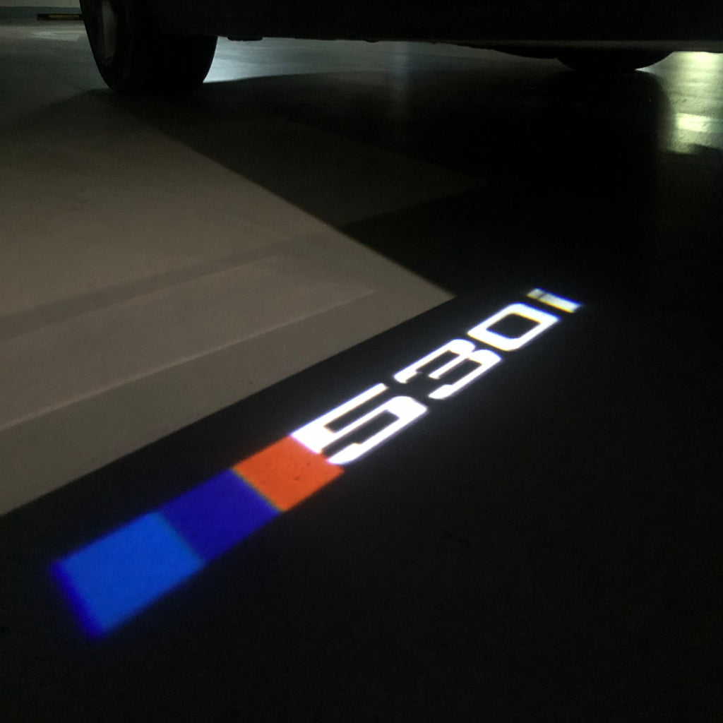 BMW M3 LOGO PROJECTOR LIGHTS Nr.24 (الكمية 1 = 1 مجموعة / 2 أضواء باب)
