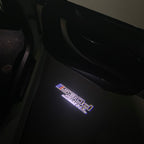 BMW M3 LOGO PROJECTOR LIGHTS Nr.24 (الكمية 1 = 1 مجموعة / 2 أضواء باب)
