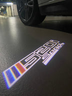 BMW M3 LOGO PROJECTOR LIGHTS Nr.24 (الكمية 1 = 1 مجموعة / 2 أضواء باب)