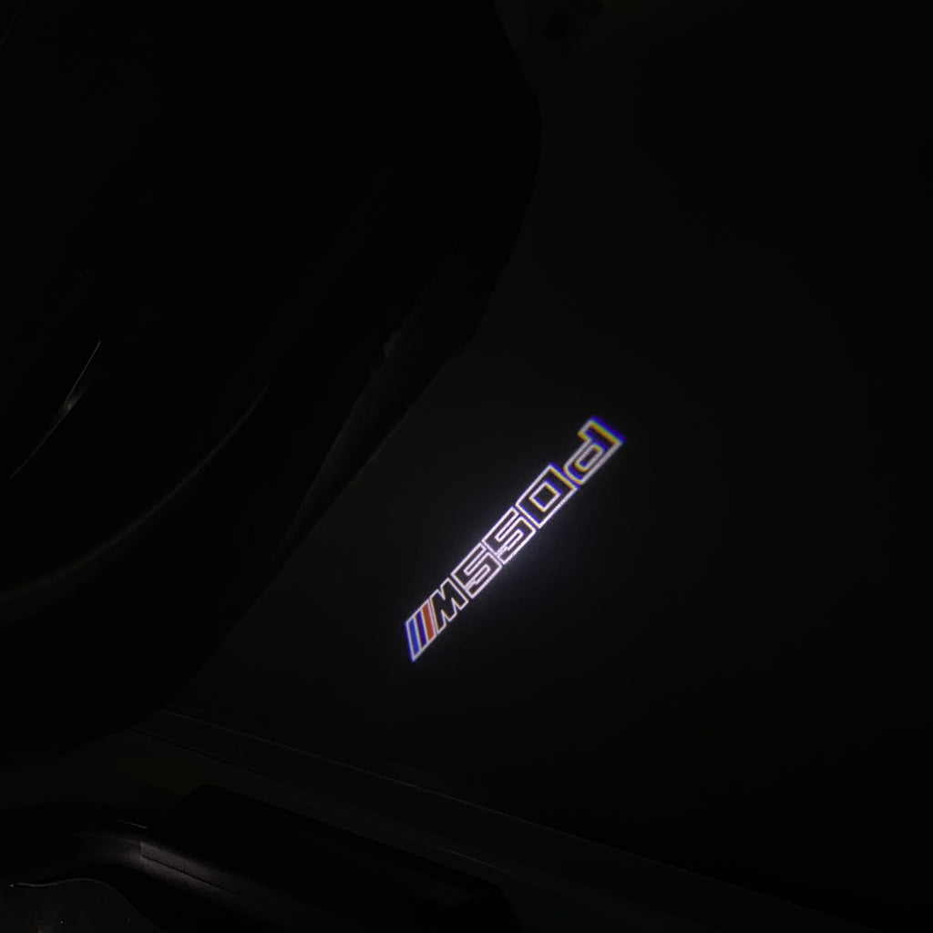 BMW M3 LOGO PROJECTOR LIGHTS Nr.24 (الكمية 1 = 1 مجموعة / 2 أضواء باب)