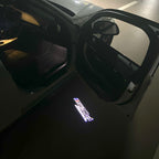 BMW M3 LOGO PROJECTOR LIGHTS Nr.24 (الكمية 1 = 1 مجموعة / 2 أضواء باب)
