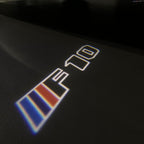 BMW M3 LOGO PROJECTOR LIGHTS Nr.24 (الكمية 1 = 1 مجموعة / 2 أضواء باب)