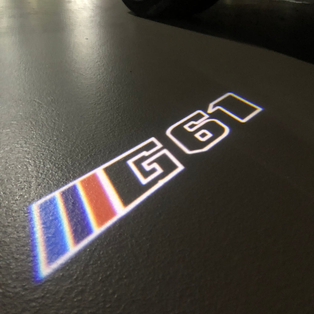 BMW M3 LOGO PROJECTOR LIGHTS Nr.24 (الكمية 1 = 1 مجموعة / 2 أضواء باب)