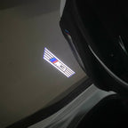 BMW M3 LOGO PROJECTOR LIGHTS Nr.24 (الكمية 1 = 1 مجموعة / 2 أضواء باب)