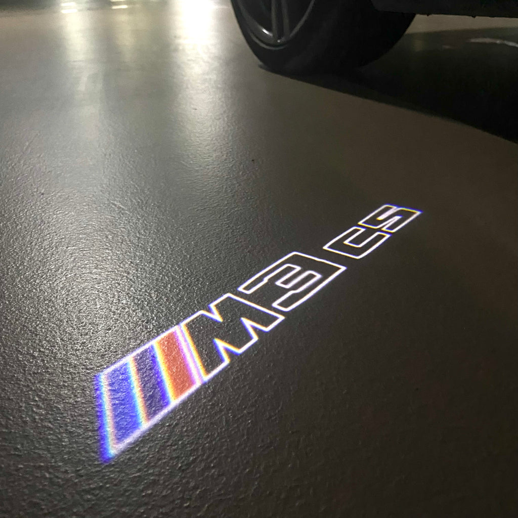 BMW M3 LOGO PROJECTOR LIGHTS Nr.24 (الكمية 1 = 1 مجموعة / 2 أضواء باب)