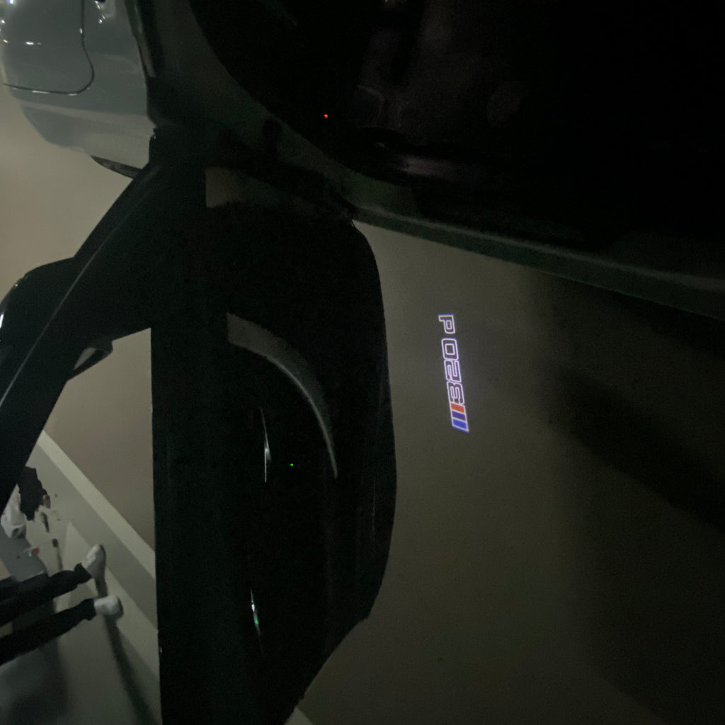 BMW M3 LOGO PROJECTOR LIGHTS Nr.24 (الكمية 1 = 1 مجموعة / 2 أضواء باب)