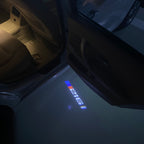 BMW M3 LOGO PROJECTOR LIGHTS Nr.24 (الكمية 1 = 1 مجموعة / 2 أضواء باب)