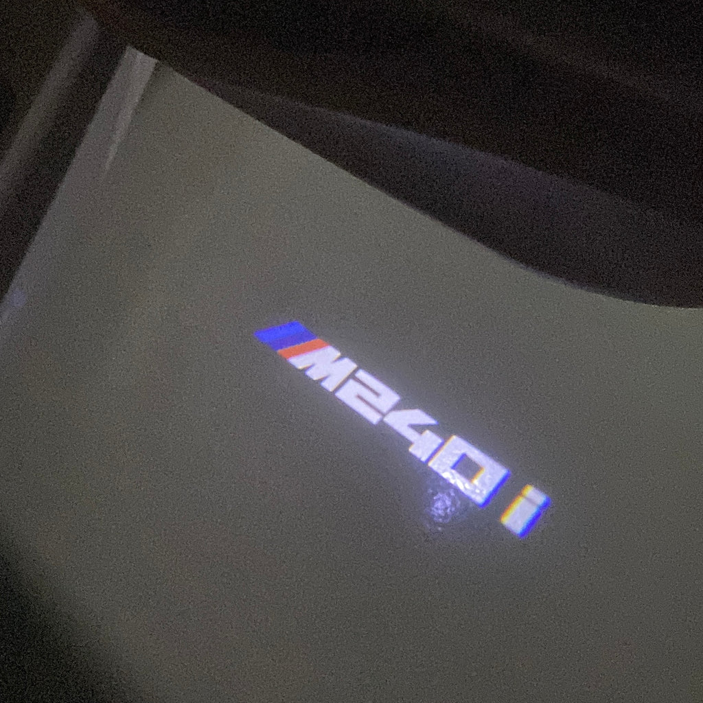 BMW M3 LOGO PROJECTOR LIGHTS Nr.24 (الكمية 1 = 1 مجموعة / 2 أضواء باب)