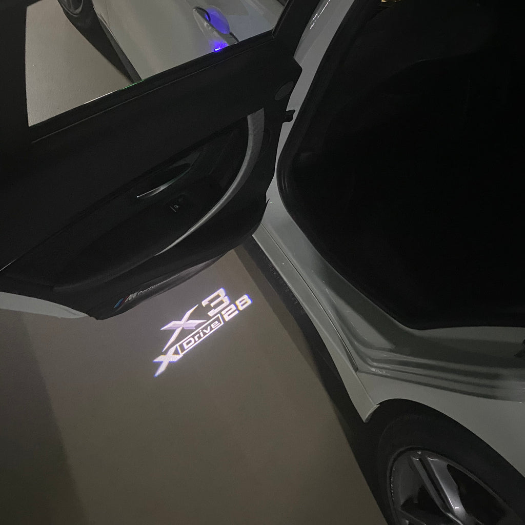 BMW M3 LOGO PROJECTOR LIGHTS Nr.24 (الكمية 1 = 1 مجموعة / 2 أضواء باب)