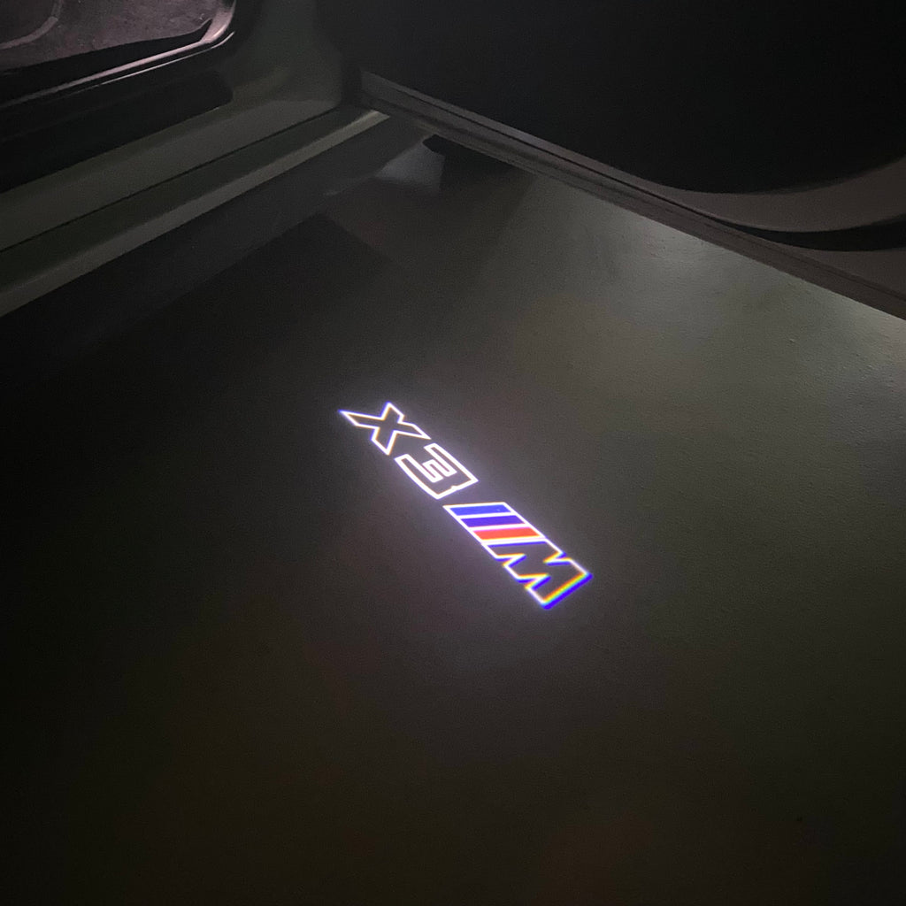 BMW M3 LOGO PROJECTOR LIGHTS Nr.24 (الكمية 1 = 1 مجموعة / 2 أضواء باب)