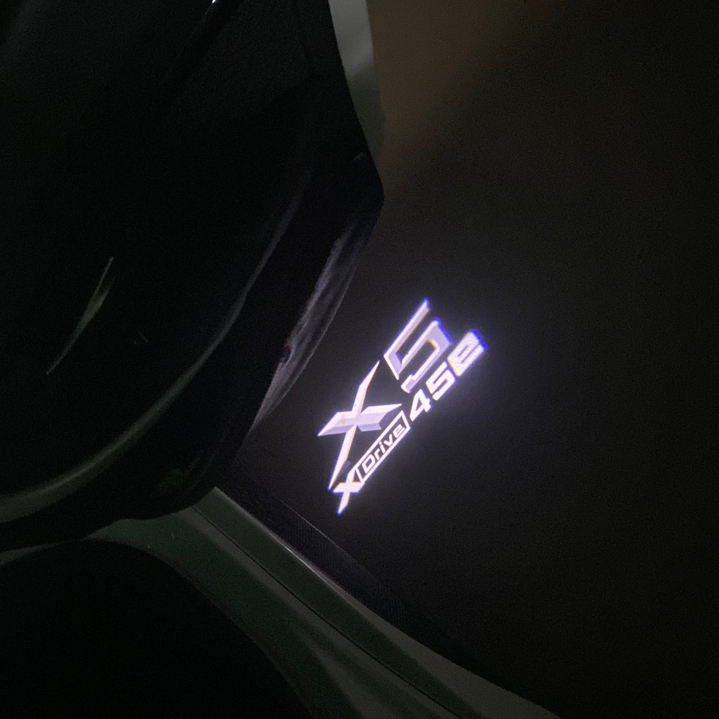 BMW M3 LOGO PROJECTOR LIGHTS Nr.24 (الكمية 1 = 1 مجموعة / 2 أضواء باب)