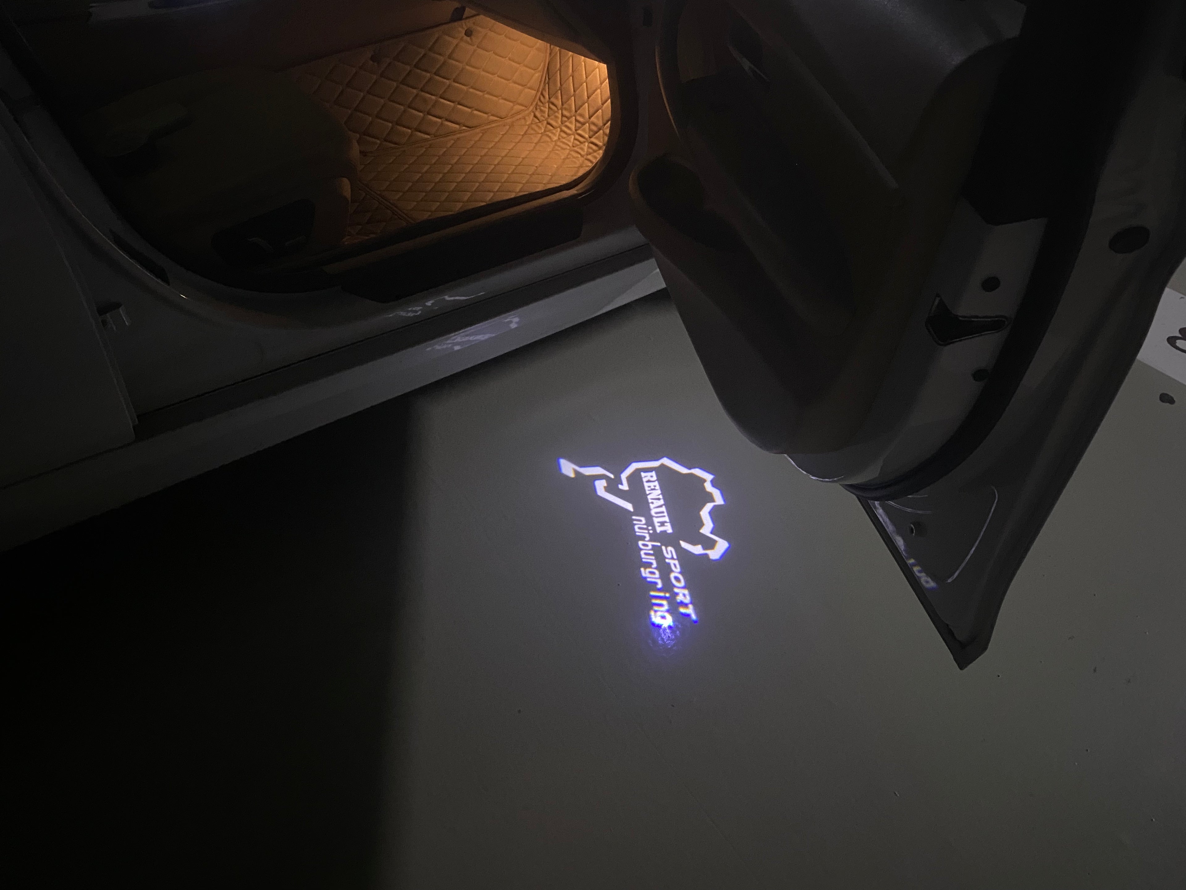 RENAULT Sport LOGO PROJECROTR LIGHTS Nr.0917 (quantity  1 =  2 Logo Film & 2 door lights)