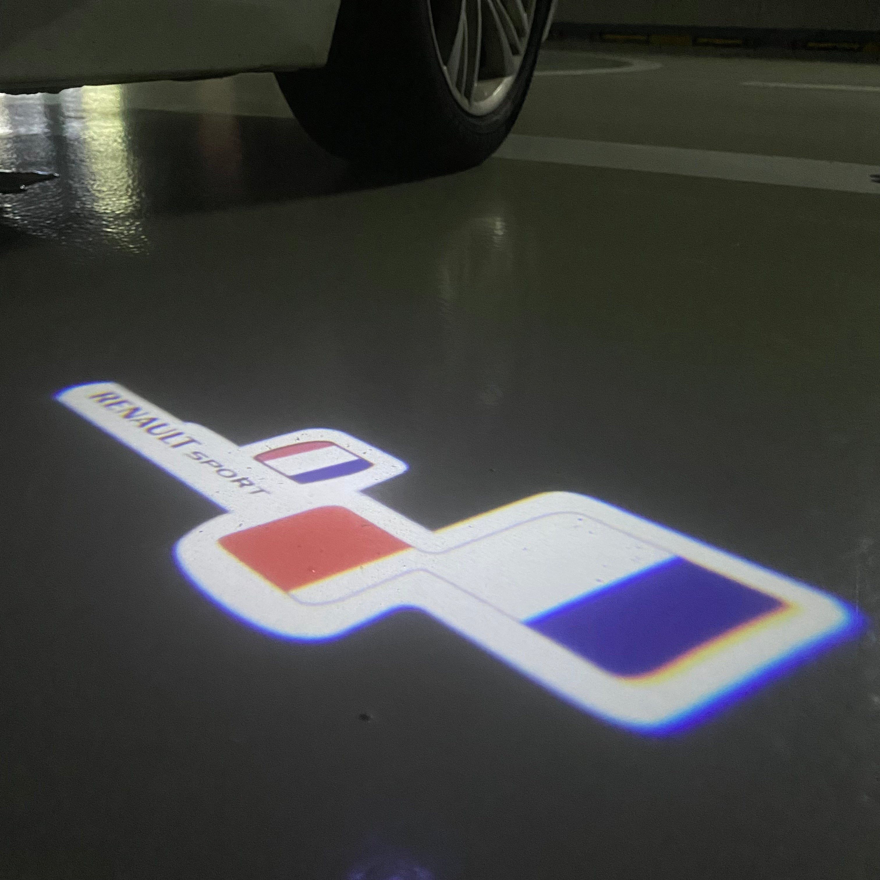 RENAULT Sport LOGO PROJECROTR LIGHTS Nr.0913 (quantity  1 =  2 Logo Film & 2 door lights)