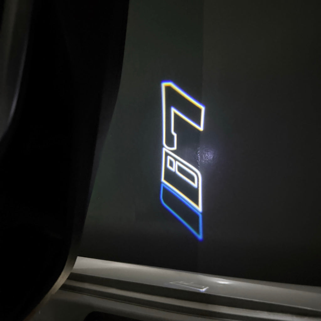 BMW M3 LOGO PROJECTOR LIGHTS Nr.24 (الكمية 1 = 1 مجموعة / 2 أضواء باب)