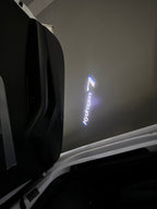 BMW M3 LOGO PROJECTOR LIGHTS Nr.24 (الكمية 1 = 1 مجموعة / 2 أضواء باب)