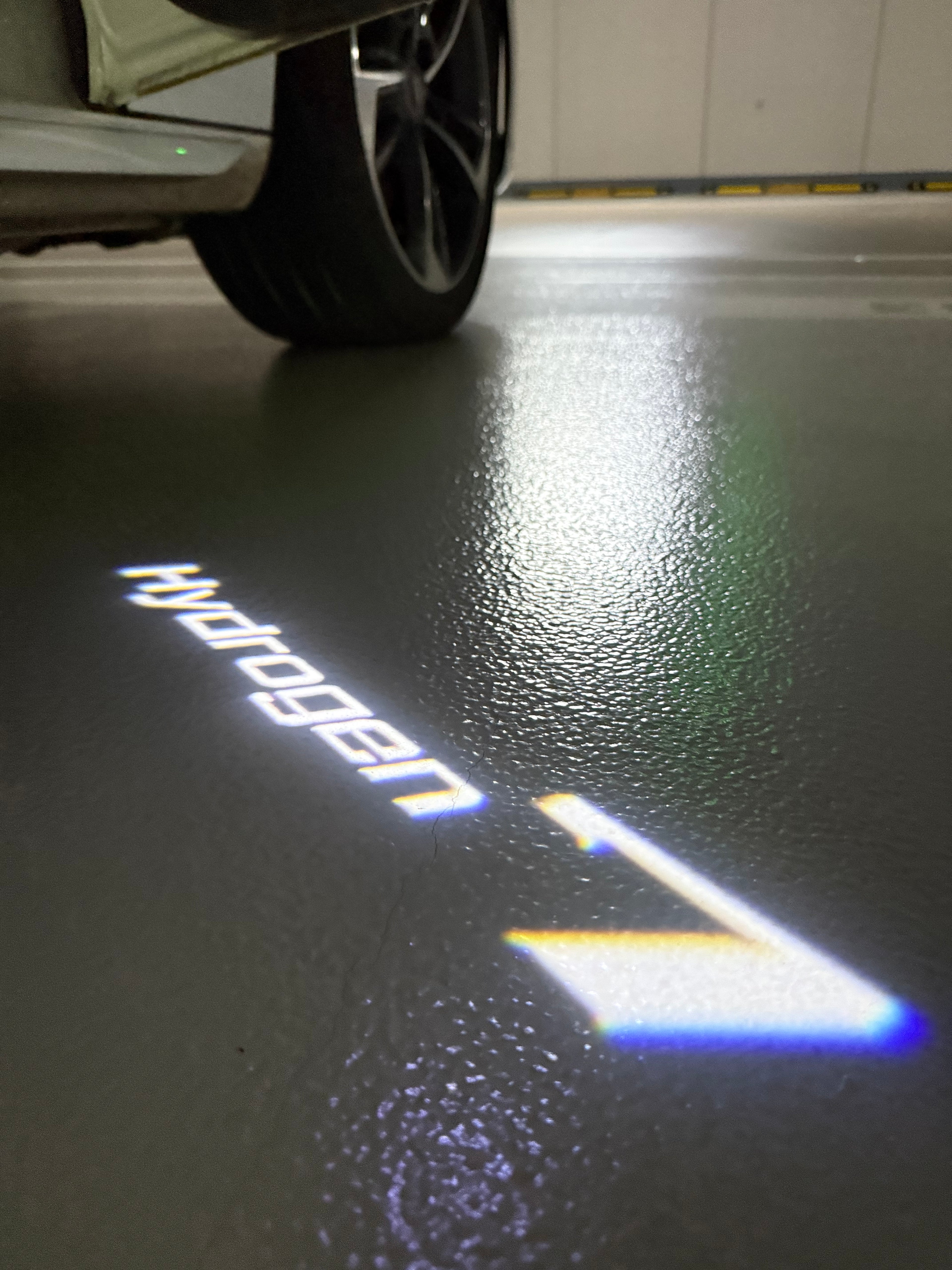 BMW M3 LOGO PROJECTOR LIGHTS Nr.24 (الكمية 1 = 1 مجموعة / 2 أضواء باب)