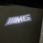 BMW M3 LOGO PROJECTOR LIGHTS Nr.24 (الكمية 1 = 1 مجموعة / 2 أضواء باب)