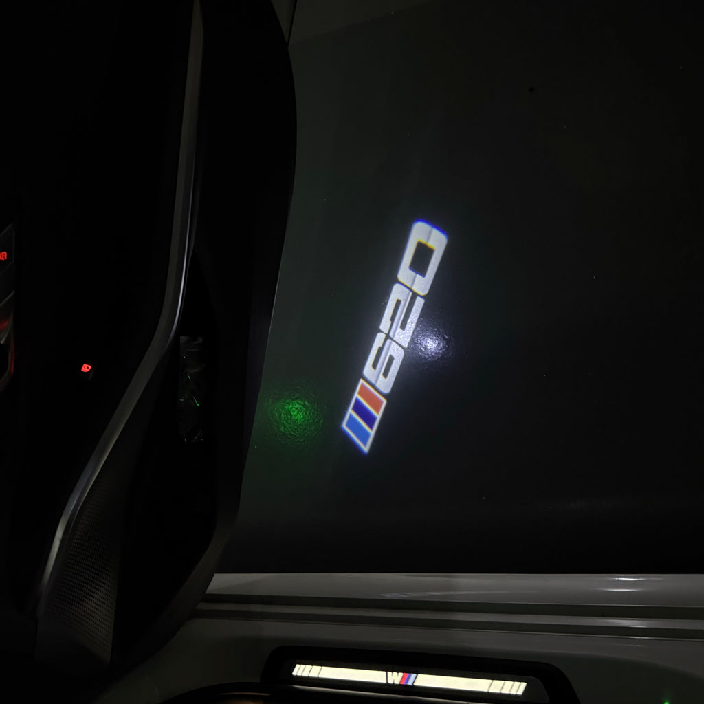 BMW M3 LOGO PROJECTOR LIGHTS Nr.24 (الكمية 1 = 1 مجموعة / 2 أضواء باب)