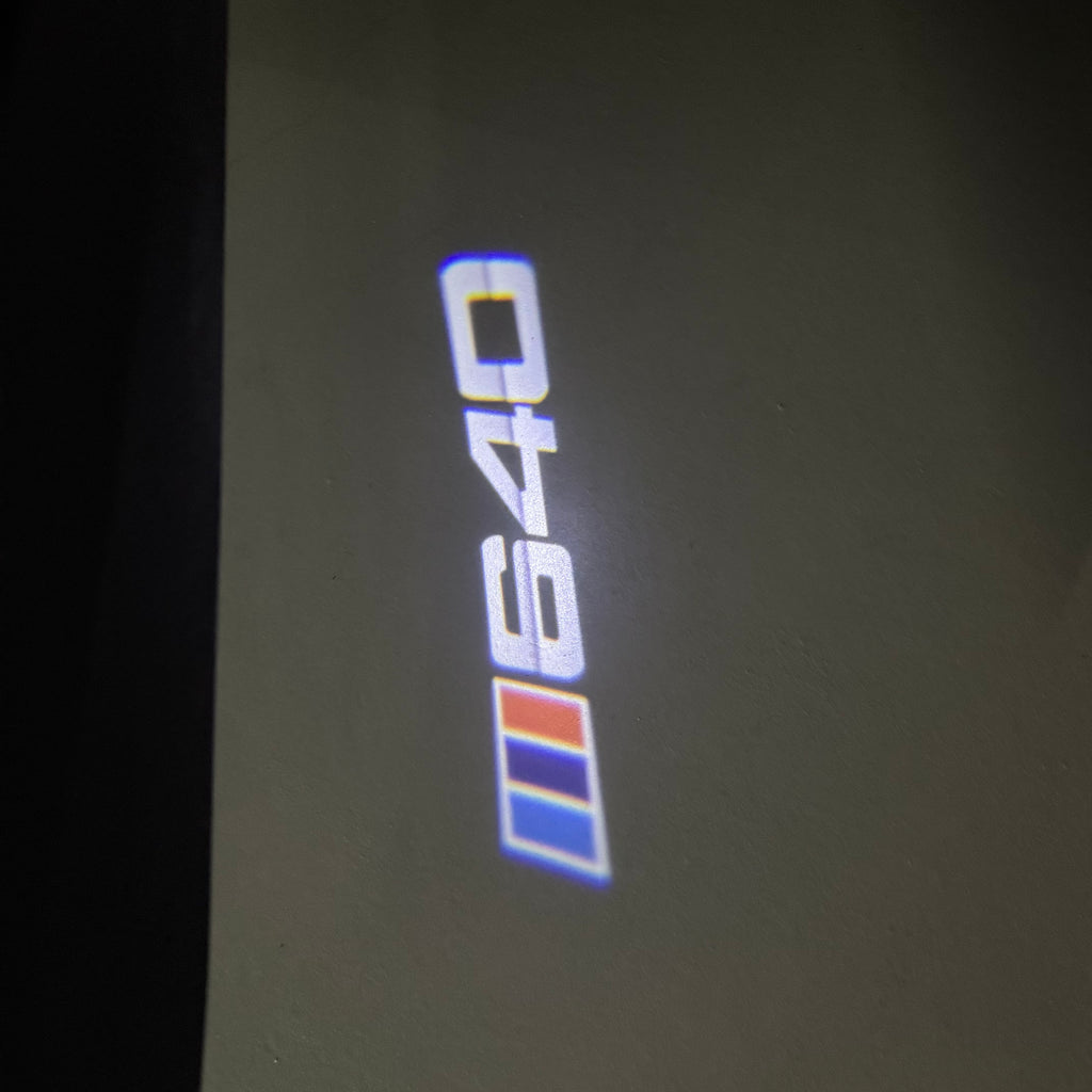 BMW M3 LOGO PROJECTOR LIGHTS Nr.24 (الكمية 1 = 1 مجموعة / 2 أضواء باب)