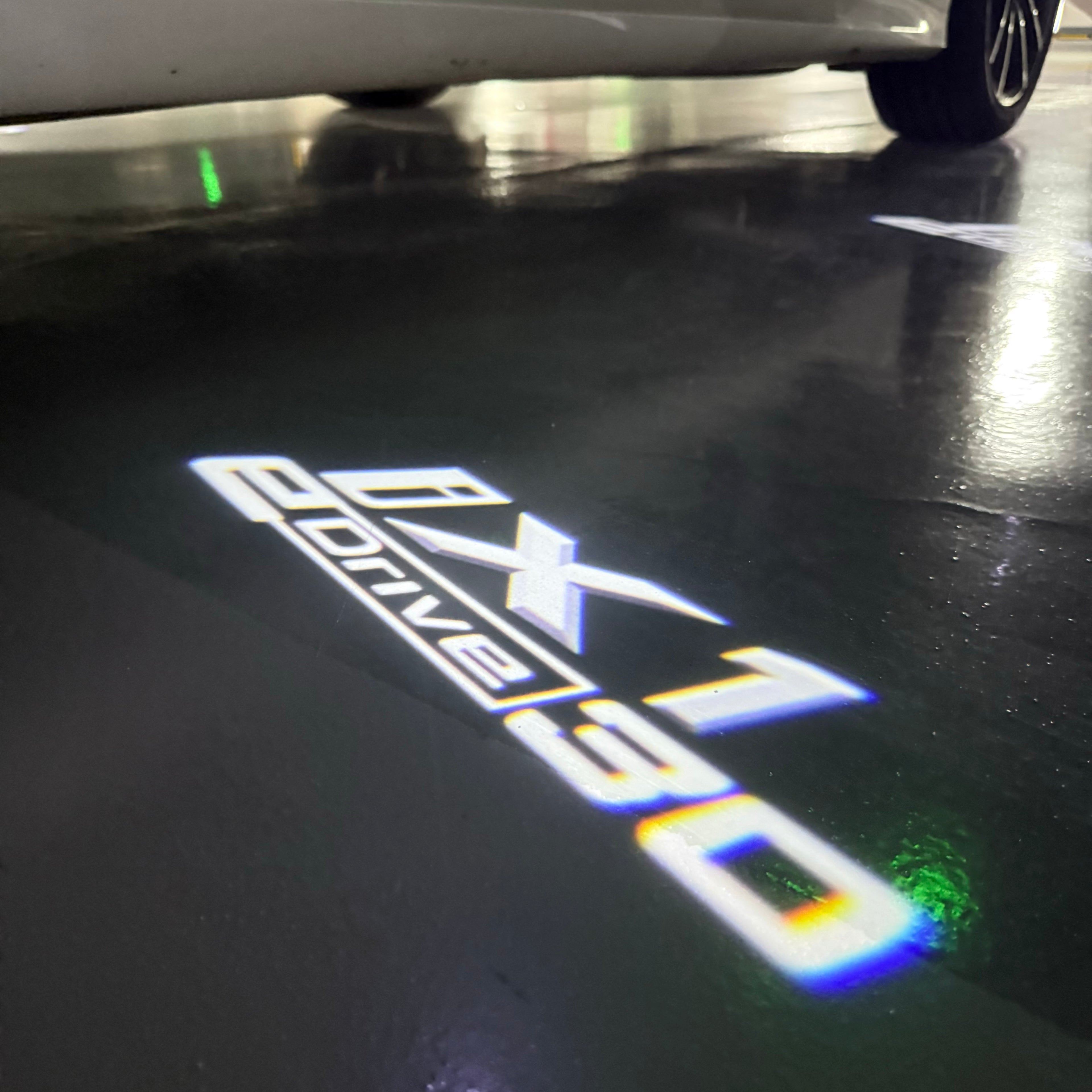 BMW M3 LOGO PROJECTOR LIGHTS Nr.24 (الكمية 1 = 1 مجموعة / 2 أضواء باب)