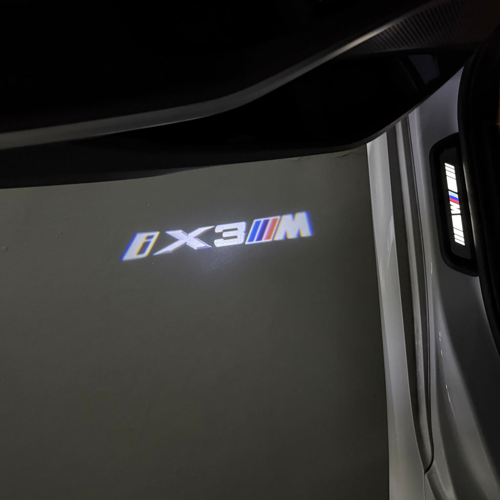 BMW M3 LOGO PROJECTOR LIGHTS Nr.24 (الكمية 1 = 1 مجموعة / 2 أضواء باب)