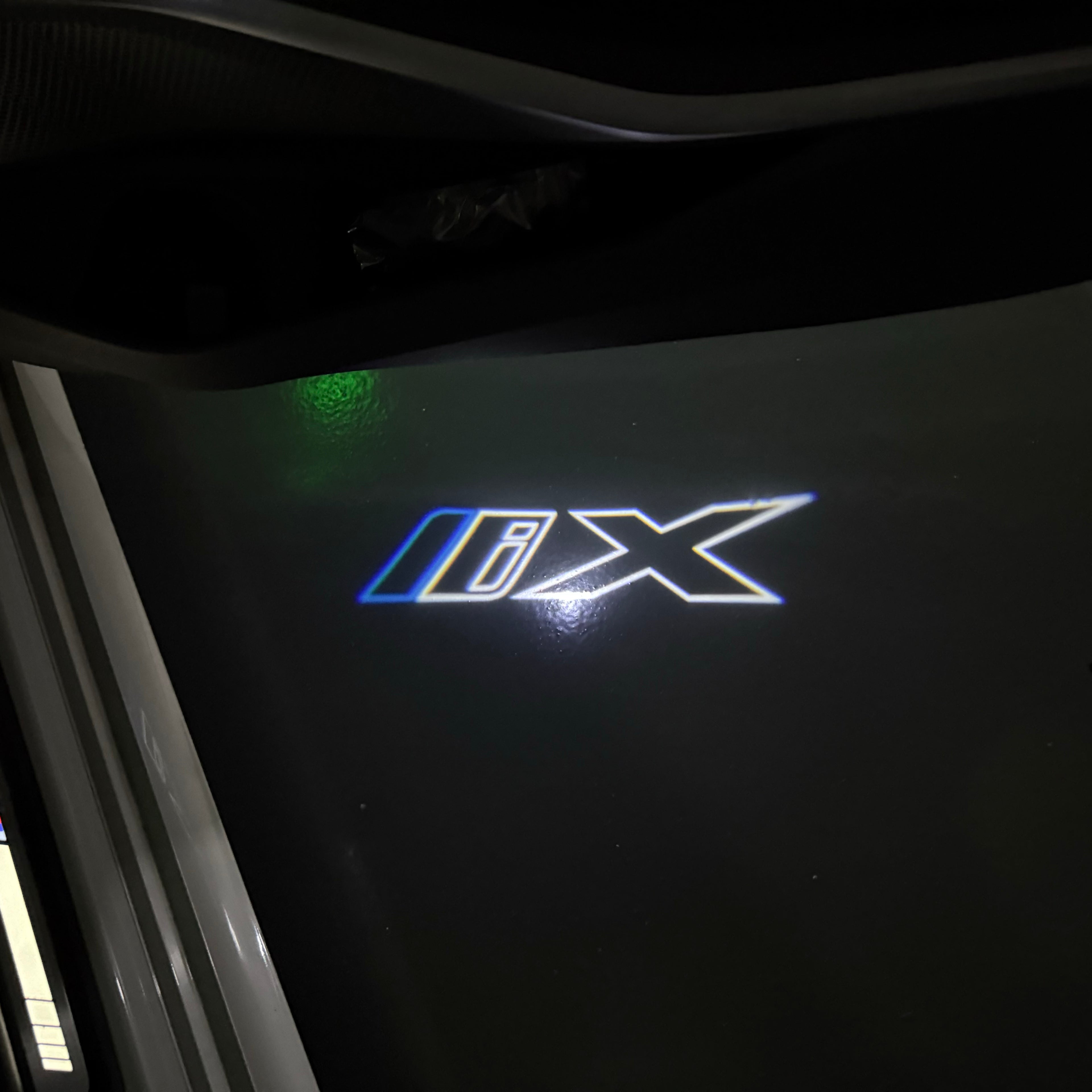 BMW M3 LOGO PROJECTOR LIGHTS Nr.24 (الكمية 1 = 1 مجموعة / 2 أضواء باب)