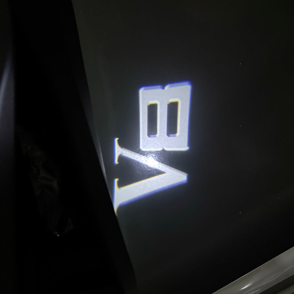 BMW M3 LOGO PROJECTOR LIGHTS Nr.24 (الكمية 1 = 1 مجموعة / 2 أضواء باب)