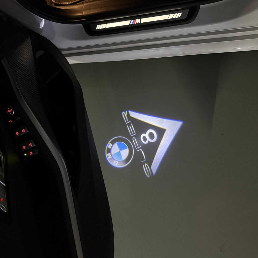 BMW M3 LOGO PROJECTOR LIGHTS Nr.24 (الكمية 1 = 1 مجموعة / 2 أضواء باب)
