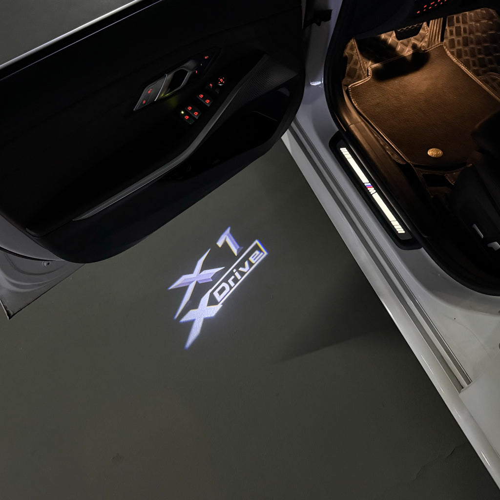 BMW M3 LOGO PROJECTOR LIGHTS Nr.24 (الكمية 1 = 1 مجموعة / 2 أضواء باب)
