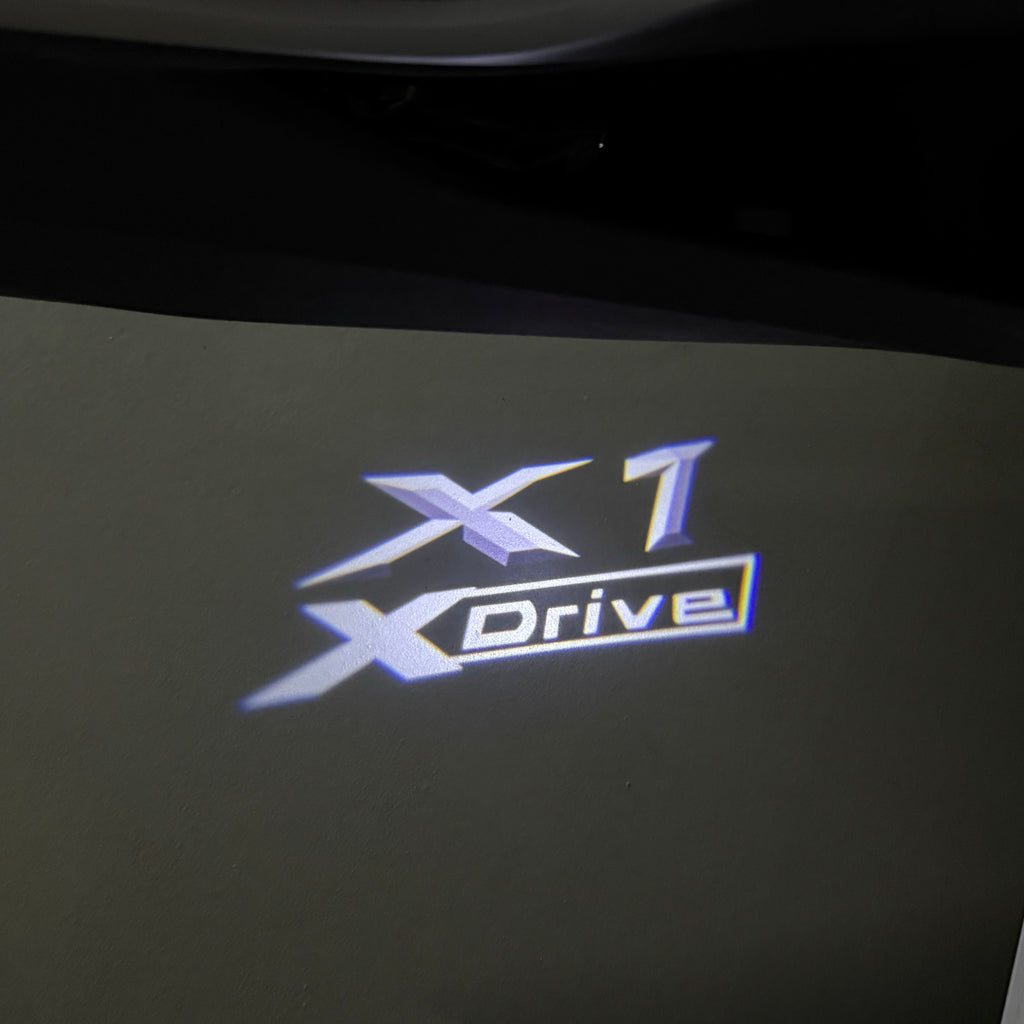 BMW M3 LOGO PROJECTOR LIGHTS Nr.24 (الكمية 1 = 1 مجموعة / 2 أضواء باب)