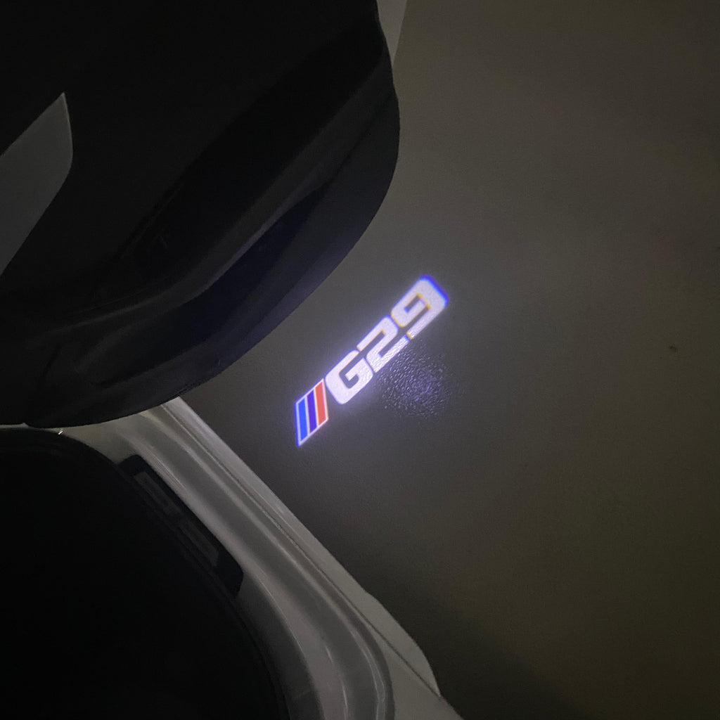 BMW M3 LOGO PROJECTOR LIGHTS Nr.24 (الكمية 1 = 1 مجموعة / 2 أضواء باب)