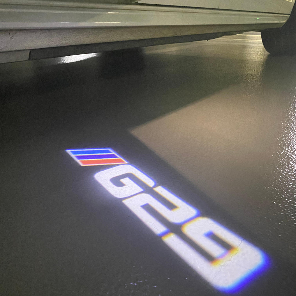 BMW M3 LOGO PROJECTOR LIGHTS Nr.24 (الكمية 1 = 1 مجموعة / 2 أضواء باب)