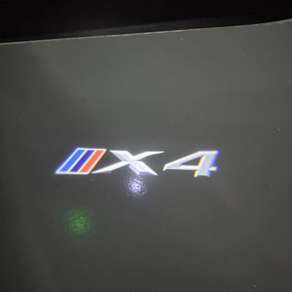 BMW M3 LOGO PROJECTOR LIGHTS Nr.24 (الكمية 1 = 1 مجموعة / 2 أضواء باب)