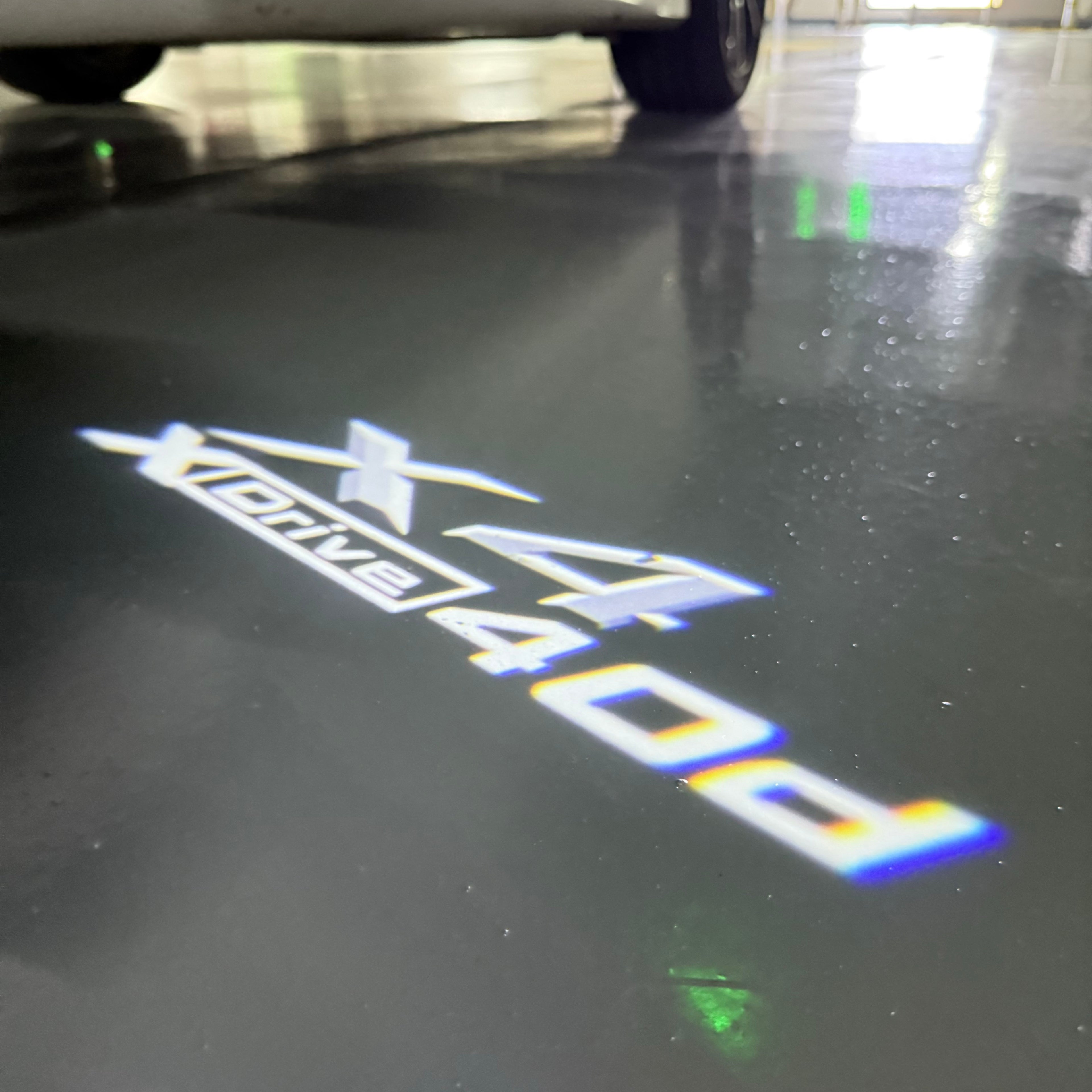 BMW M3 LOGO PROJECTOR LIGHTS Nr.24 (الكمية 1 = 1 مجموعة / 2 أضواء باب)